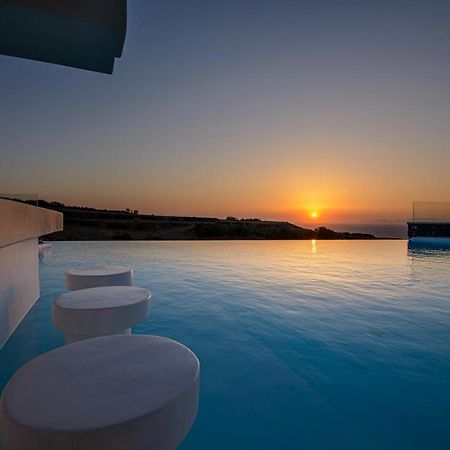 Hotel Adorno Oia Exterior foto
